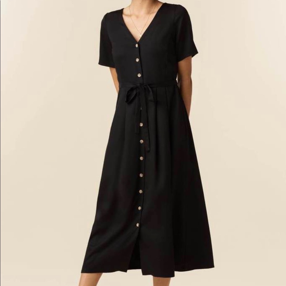 Vetta Capsule Wardrobe - Button Up MIDI Dress